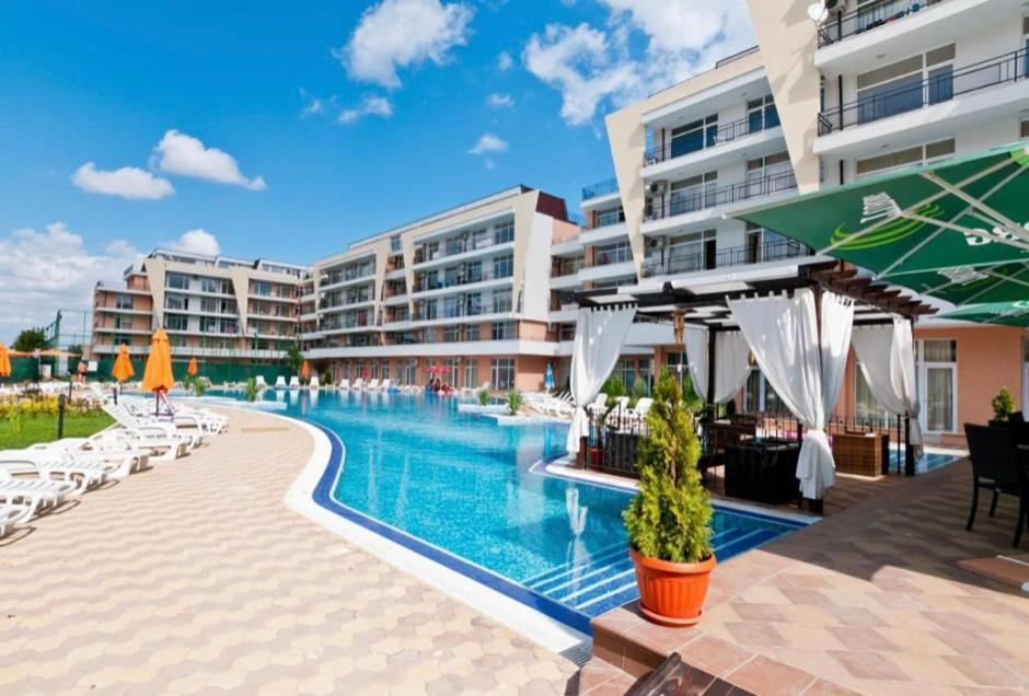 Holiday Apartments Grand Kamelia 阳光海滩 外观 照片
